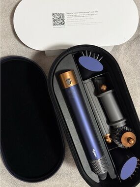 Dyson women Multi-Styler - Navy Blue & Gold